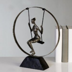 Skulptur Swing - Frau auf Schaukel im Kreis - antik silber