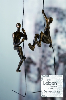 Kletter Skulptur Scramble - Figuren am Seil kletternd - Bronzeoptik 2er Set mit Zitatanhänger - Wanddeko oder Hängedeko