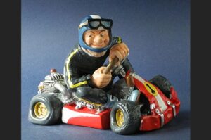 Go-Kart Racer Skulptur - Gokart Fahrer - Kart Figur Parastone Profisti Comic Art Figur